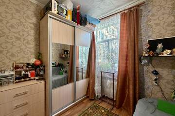 Комната, (всего 6 ком.), 98 м², 1/5 эт.