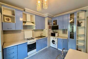 3-к квартира, 76,6 м², 3/6 эт.