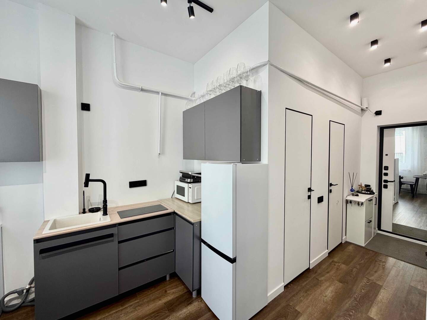 Москва и МО, Москва, Печатников переулок, 10; Квартира 1 ком. 30м² 1/3 эт.